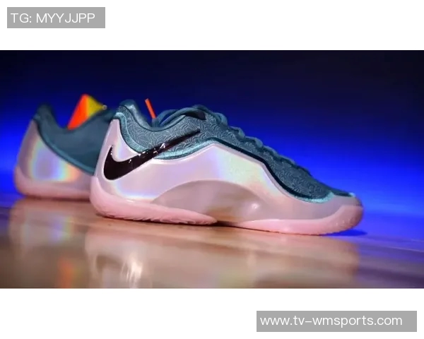 迈克米勒致敬两连冠将爱车改装为詹姆斯迈阿密配色球鞋主题款式